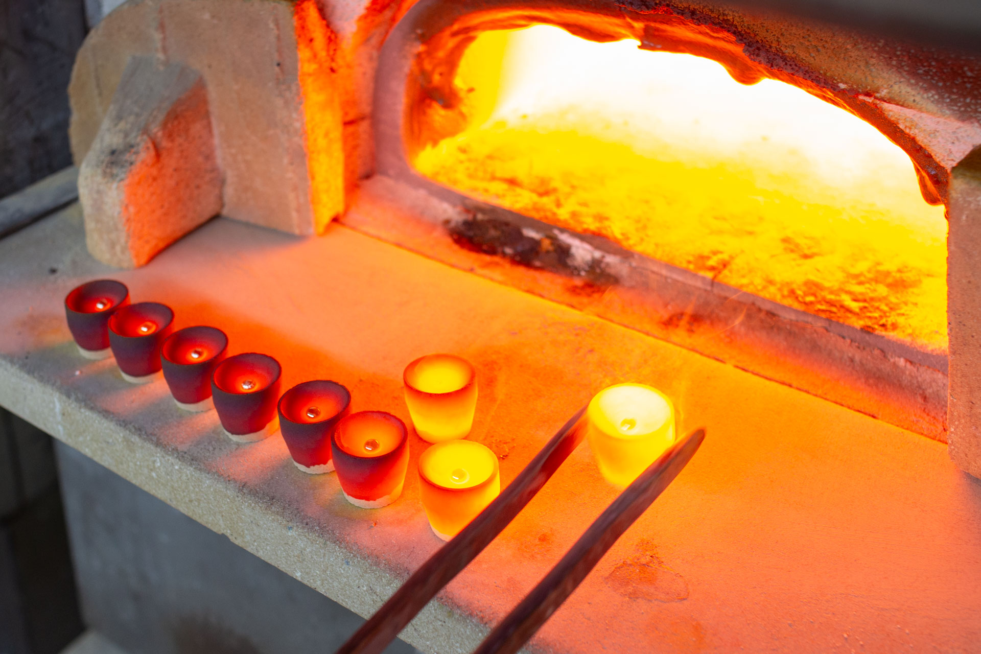 Edelmetallscheidung am Schmelzofen.